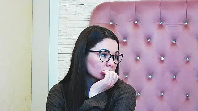 EvaKarrera online show from 04.27.26