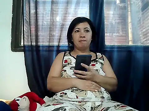 Chiquilove27 online show from 07.12.26