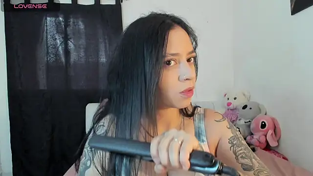Snapshot of SabBrand25 chatting on 05.19.26 SabBrand25 online show from 05.19.26