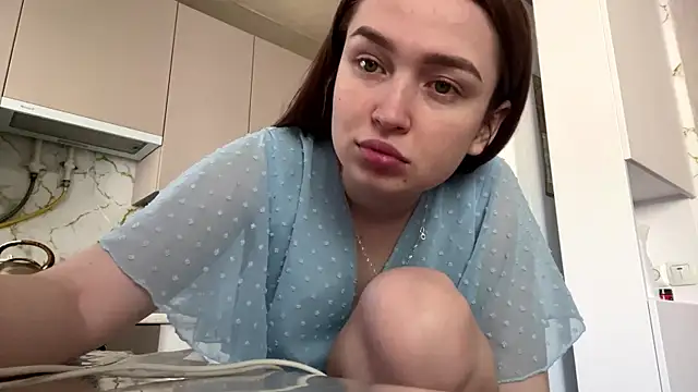 Chloooee online show from 05.06.26