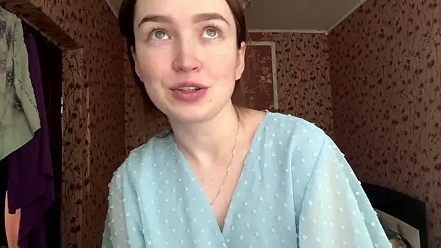 Chloooee online show from 05.14.26