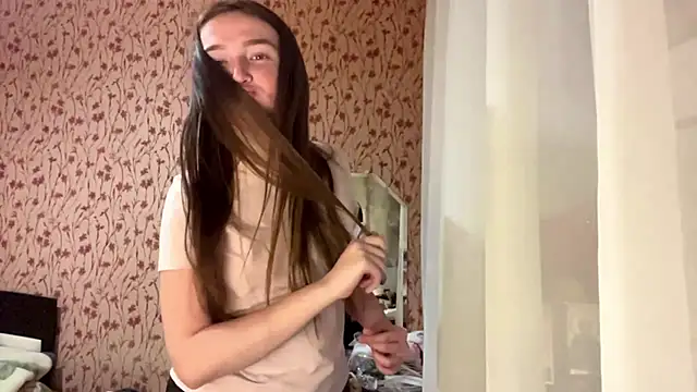 Chloooee online show from 06.02.26