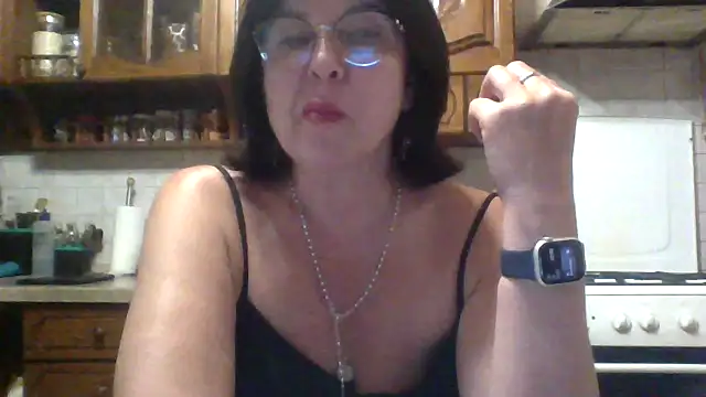 Snapshot of Fiona06 chatting on 05.18.26 Fiona06 online show from 05.18.26