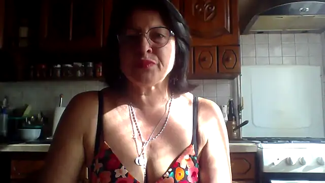 Snapshot of Fiona06 chatting on 05.19.26 Fiona06 online show from 05.19.26