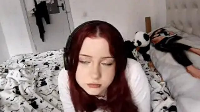Snapshot of em0emily chatting on 07.19.26 em0emily online show from 07.19.26