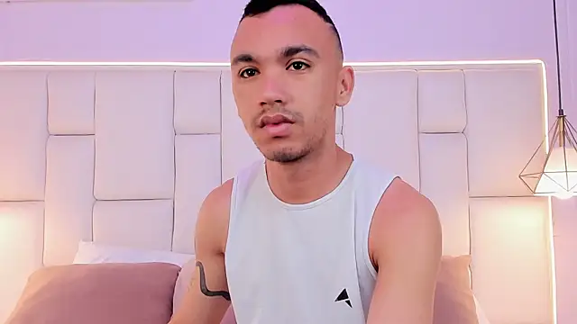 AndresSolorzano1 online show from 05.11.26