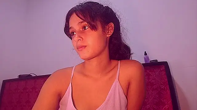 Snapshot of Baby_Elisee chatting on 07.18.26 Baby Elisee online show from 07.18.26