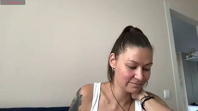 Marian Keller online show from 06.02.26