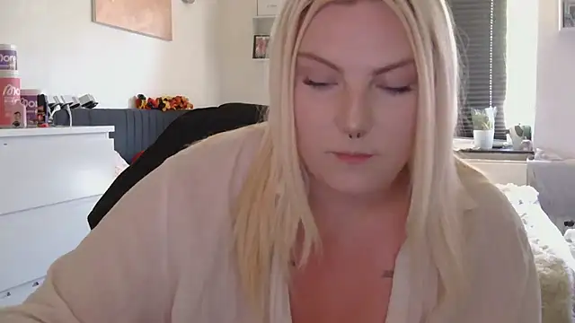 Snapshot of josi-420 chatting on 06.26.26 josi-420 online show from 06.26.26