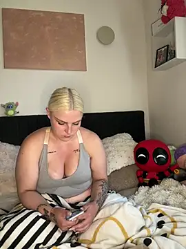 Snapshot of josi-420 chatting on 07.17.26 josi-420 online show from 07.17.26