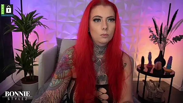 BonnieStylez online show from 02.28.25