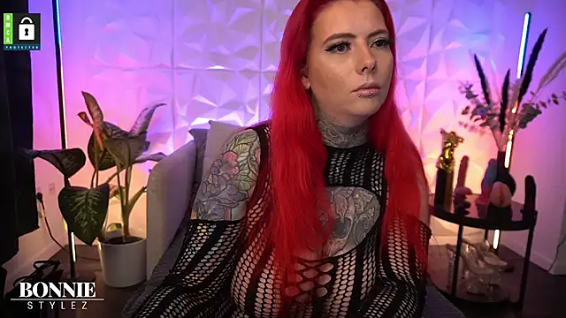 BonnieStylez online show from 02.04.26