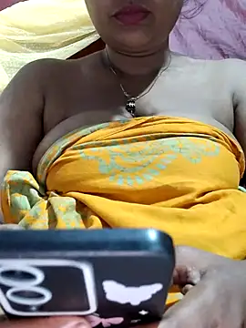 Snapshot of Gulapi_N chatting on 05.15.26 Gulapi N online show from 05.15.26