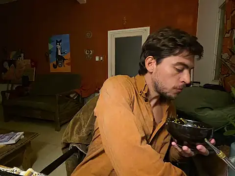 Snapshot of GringoDelicius chatting on 05.16.26 GringoDelicius online show from 05.16.26