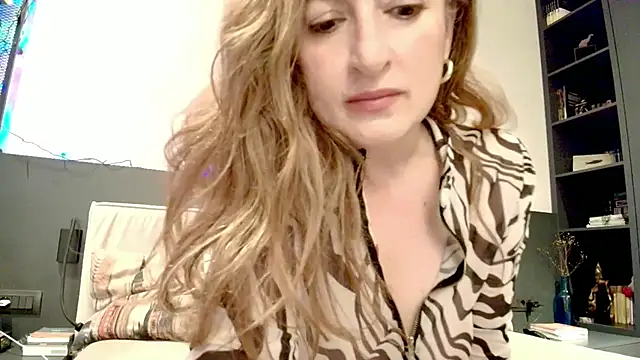 Snapshot of Peachy_ chatting on 05.18.26 Peachy online show from 05.18.26
