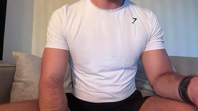 Snapshot of gymshrk chatting on 04.30.26 gymshrk online show from 04.30.26