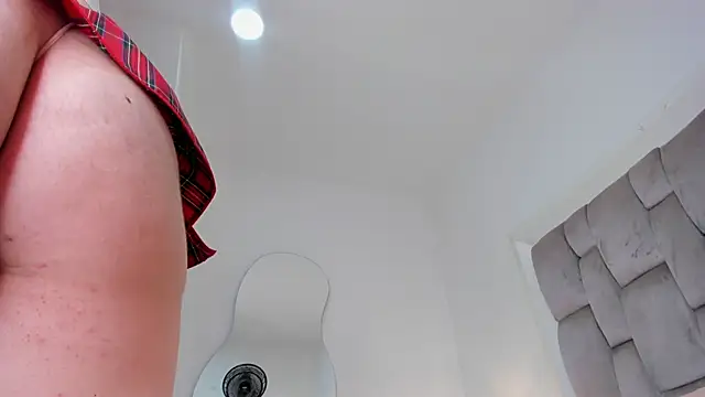 karola   online show from 05.04.26