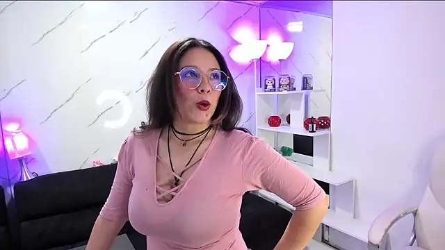 MaraMartinez  online show from 07.20.26