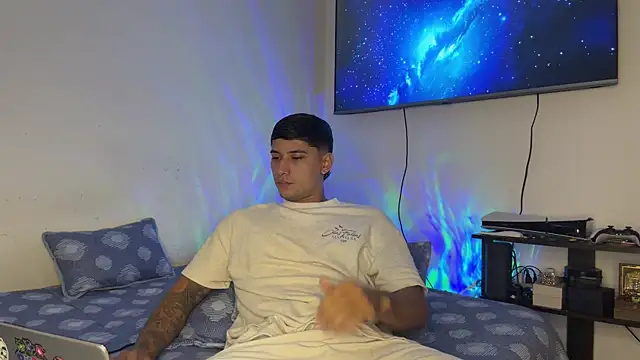 SexxxySquirterStev777 online show from 05.27.26