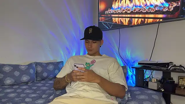 SexxxySquirterStev777 online show from 06.04.26