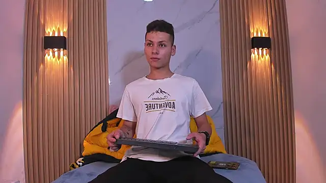 IM ANGELPRESTON online show from 05.02.26