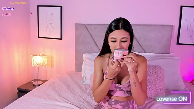 Emiilyh  online show from 06.09.26