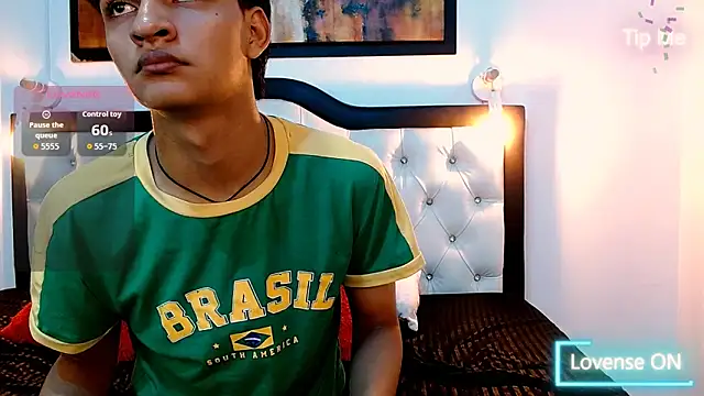 Snapshot of SahirCharm chatting on 06.10.26 SahirCharm online show from 06.10.26
