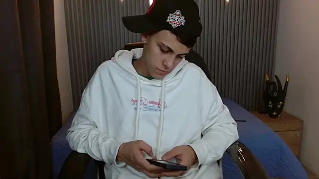 Ethanx18  online show from 05.19.26