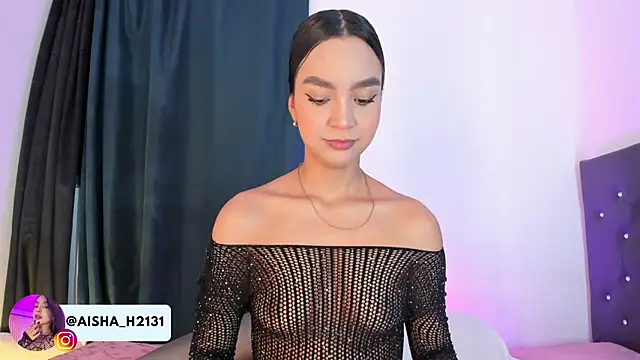 Snapshot of aaisha_h_ chatting on 06.18.26 aaisha h online show from 06.18.26