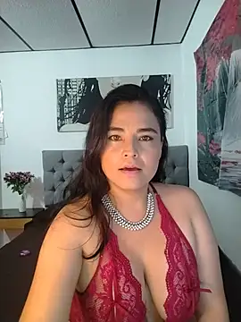 Snapshot of ANIEROUSE chatting on 07.15.26 ANIEROUSE online show from 07.15.26