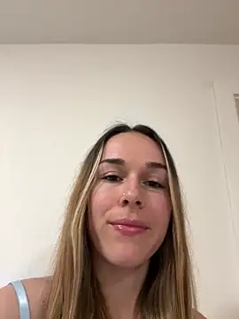 Naomi-Smile online show from 04.28.26