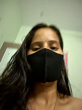 Snapshot of LovelyNidhi chatting on 05.01.26 LovelyNidhi online show from 05.01.26
