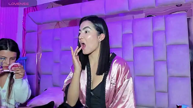 Snapshot of Anal_Temptation chatting on 05.11.26 Anal Temptation online show from 05.11.26