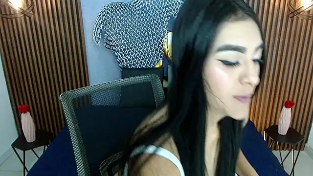 Snapshot of RoxxySweet01 chatting on 05.14.26 RoxxySweet01 online show from 05.14.26