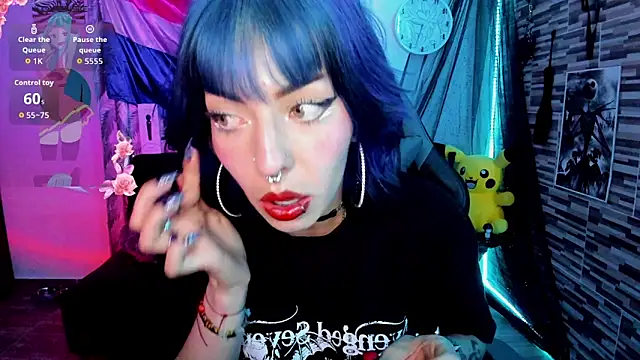 Snapshot of BlueElyxra chatting on 06.12.26 BlueElyxra online show from 06.12.26