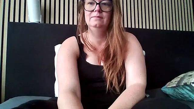 Snapshot of Forbiddencurves2026 chatting on 07.24.26 Forbiddencurves2026 online show from 07.24.26