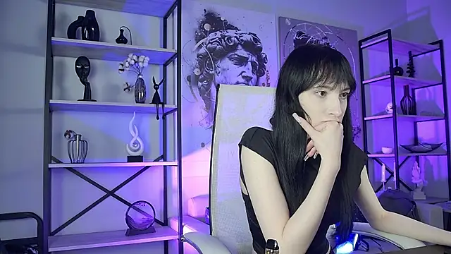 Snapshot of SeraphineSparda chatting on 06.12.26 SeraphineSparda online show from 06.12.26