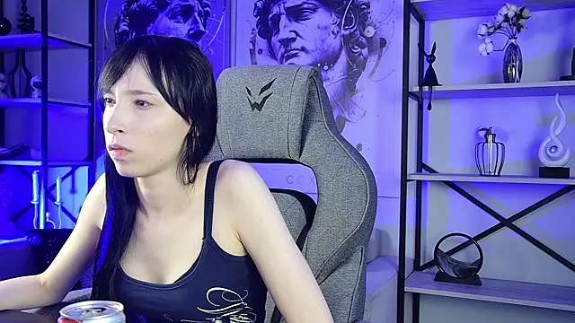 Snapshot of SeraphineSparda chatting on 07.28.26 SeraphineSparda online show from 07.28.26