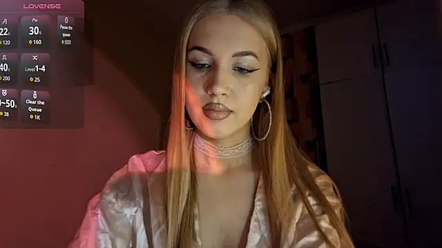 Snapshot of Katrinethequeen chatting on 06.18.26 Katrinethequeen online show from 06.18.26