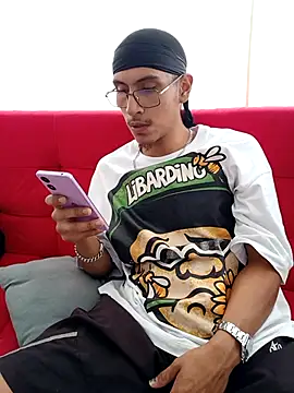 Snapshot of Lil_black009 chatting on 05.07.26 Lil black009 online show from 05.07.26