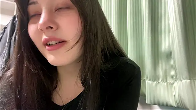 Snapshot of Sonata_Asky chatting on 05.15.26 Sonata Asky online show from 05.15.26