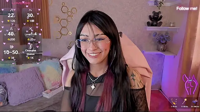 Snapshot of mia_smoke_ chatting on 05.22.26 mia smoke online show from 05.22.26