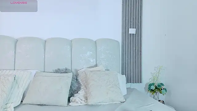ScarlettVelvet online show from 06.09.26
