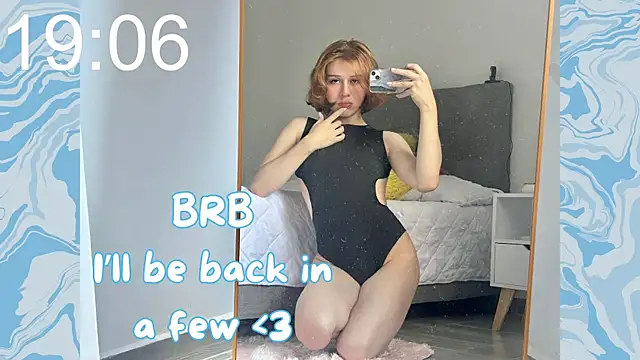 Snapshot of little_bonniie chatting on 06.12.26 little bonniie online show from 06.12.26