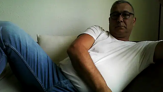Soloyan online show from 10.22.25