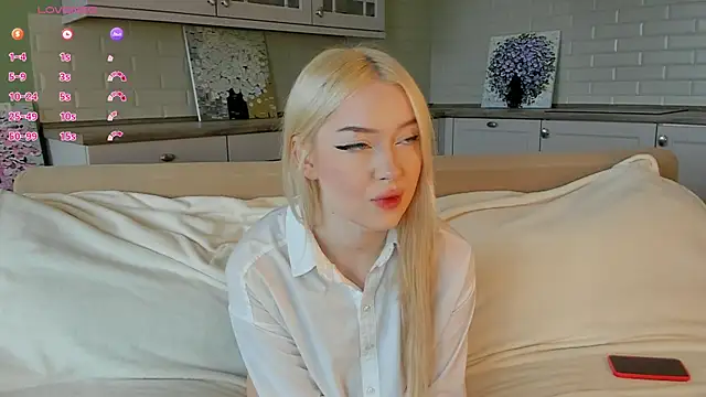 Snapshot of Chanelbayerr chatting on 05.30.26 Chanelbayerr online show from 05.30.26