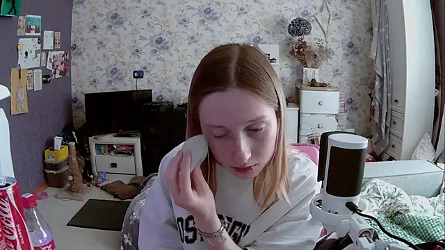 Snapshot of DeidraMeja chatting on 05.28.26 DeidraMeja online show from 05.28.26