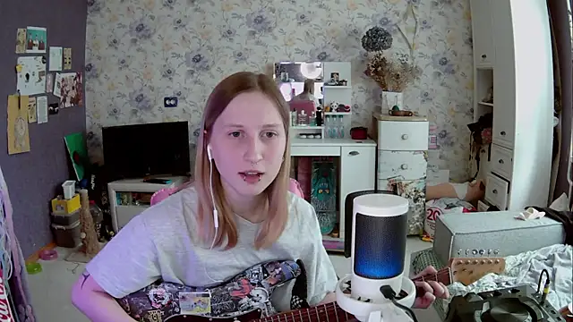 Snapshot of DeidraMeja chatting on 05.29.26 DeidraMeja online show from 05.29.26
