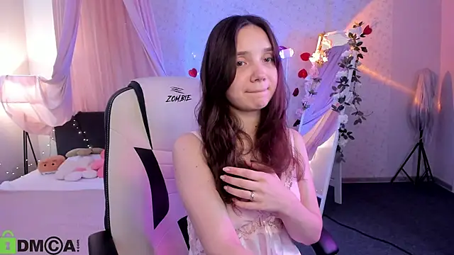 Elvienne online show from 07.12.26
