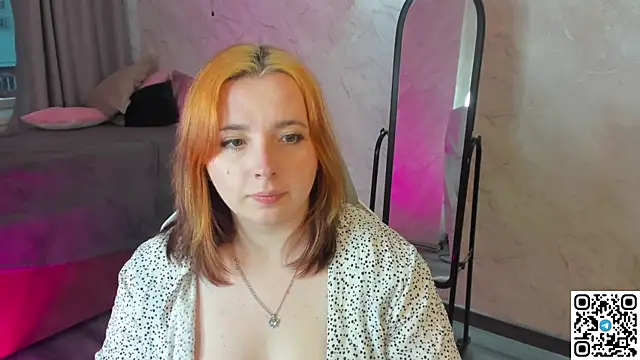 Snapshot of Lilli_Cass chatting on 05.17.26 Lilli Cass online show from 05.17.26